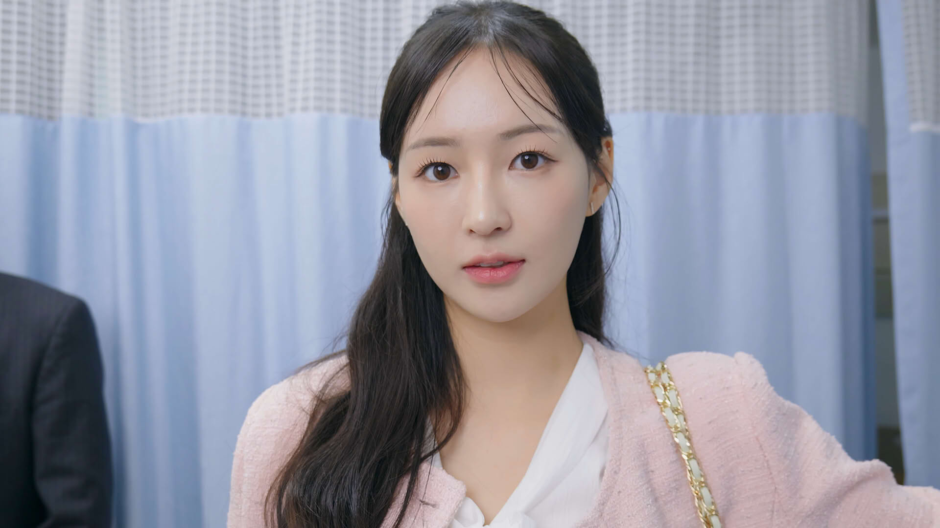 Screenshot for Five Hearts Under One Roof 2